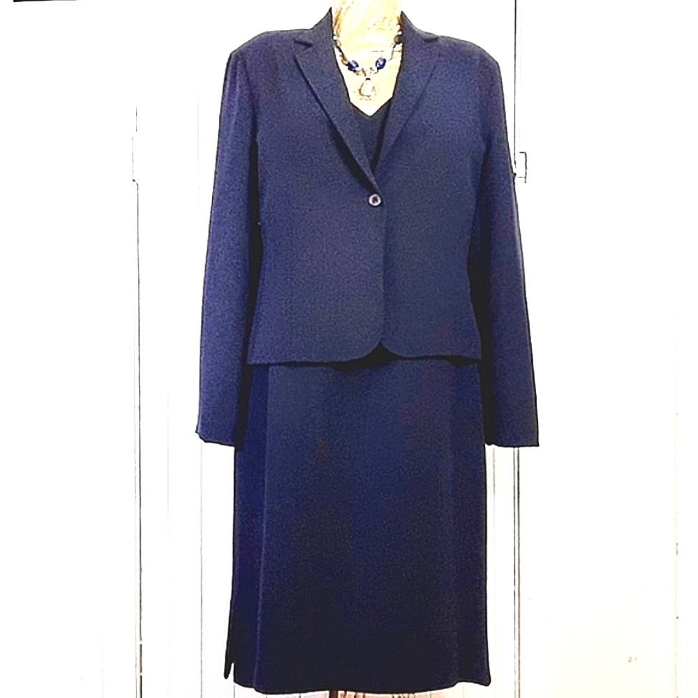 2 Piece EVAN PICONE Deep Navy Tailored Dress and Jacket. Flattering.